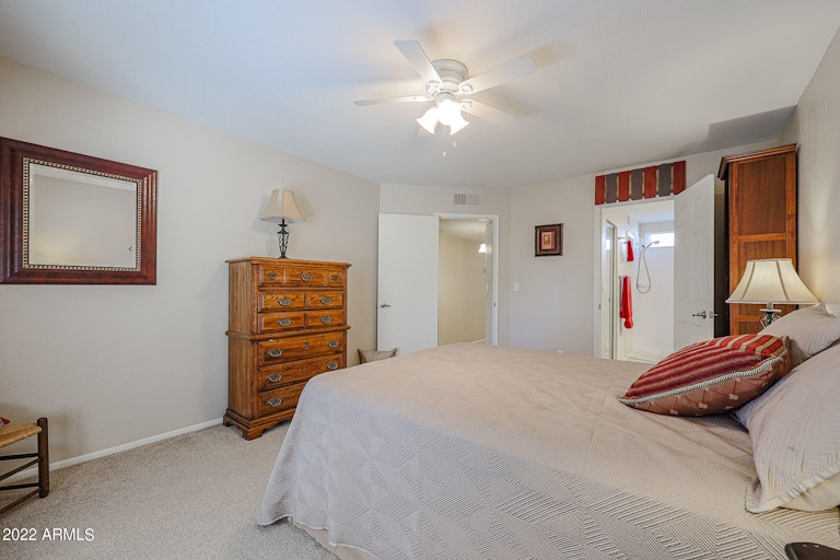 Photo 29 of 38 - 5207 E Half Moon Dr, Phoenix, AZ 85044