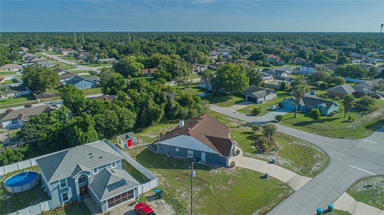 Photo 20 of 51 - 2860 Flynn St, Deltona, FL 32738