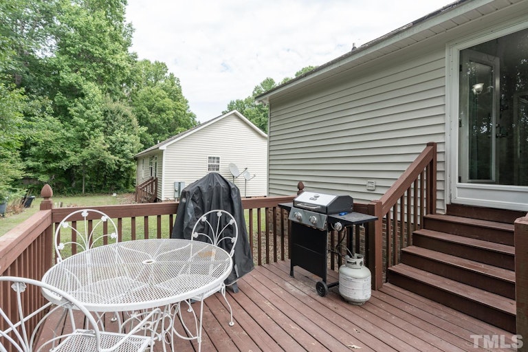 Photo 25 of 27 - 123 Cambridge Elm Dr, Clayton, NC 27520