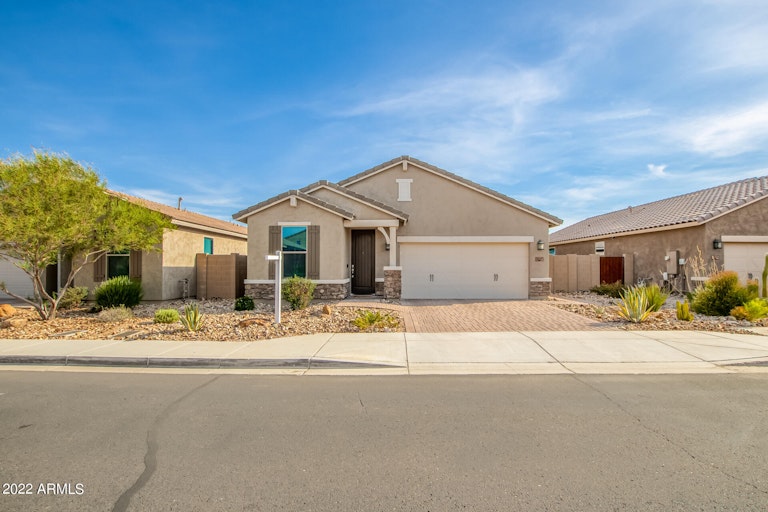 Photo 2 of 35 - 3015 W Laredo Ln, Phoenix, AZ 85085