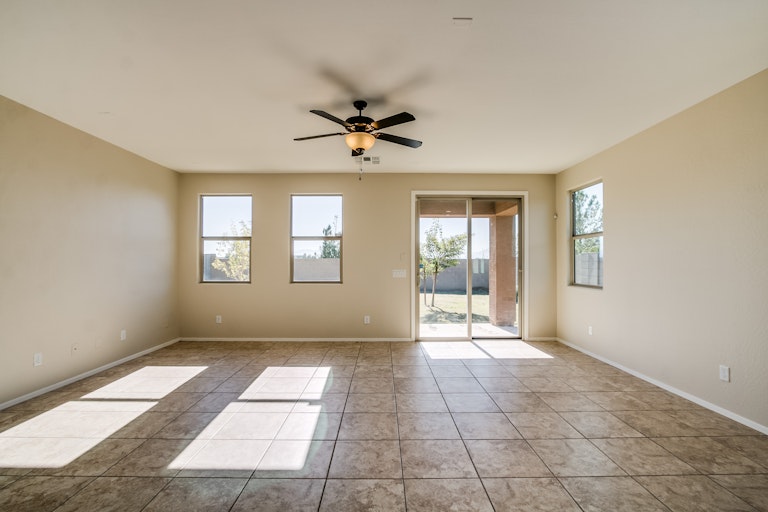 Photo 8 of 29 - 9923 W Whyman Ave, Tolleson, AZ 85353