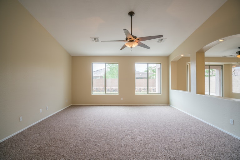 Photo 10 of 32 - 15637 W Yucatan Dr, Surprise, AZ 85379