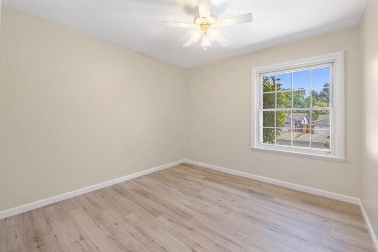 Photo 15 of 32 - 7446 Northlea Way, Citrus Heights, CA 95610