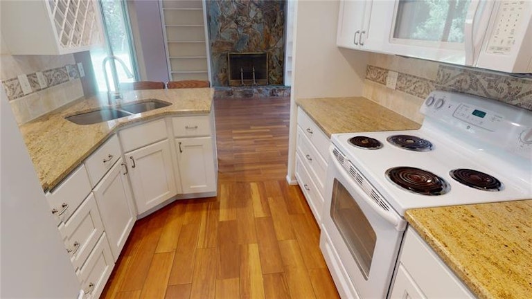 Photo 19 of 35 - 9118 Nile Dr, New Port Richey, FL 34655