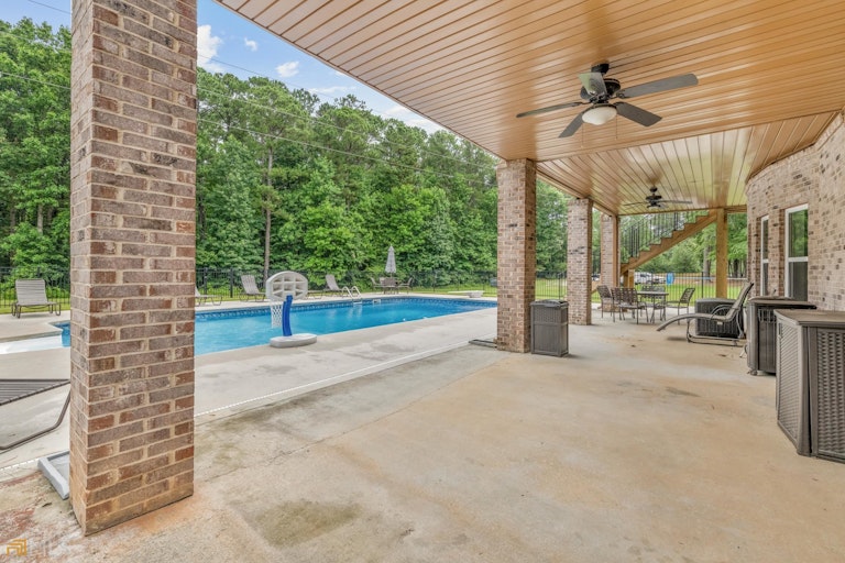 Photo 52 of 58 - 450 Herring Rd, Grayson, GA 30017