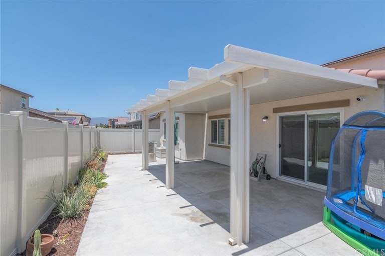 Photo 28 of 40 - 29312 Abelia Ln, Lake Elsinore, CA 92530