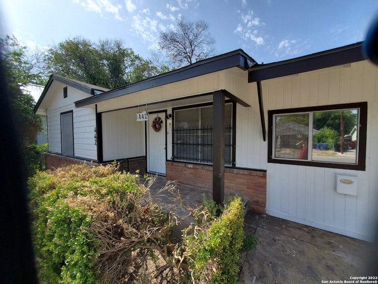 Photo 1 of 25 - 442 Canton, San Antonio, TX 78202