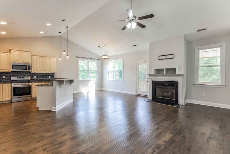 Photo 3 of 25 - 6804 Payton View Dr, Garner, NC 27529