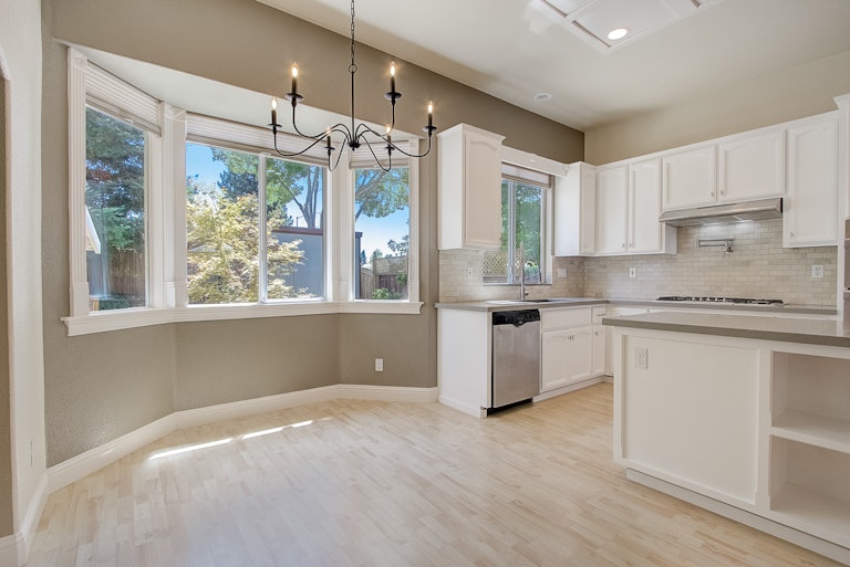 Photo 21 of 41 - 1400 Musgrave Dr, Roseville, CA 95747
