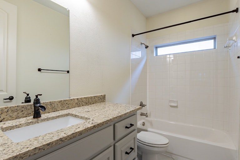 Photo 16 of 28 - 723 Brookstone Dr, Irving, TX 75039