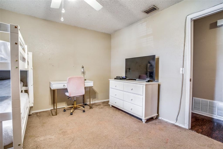 Photo 28 of 36 - 3008 Kensington Dr, Mesquite, TX 75150