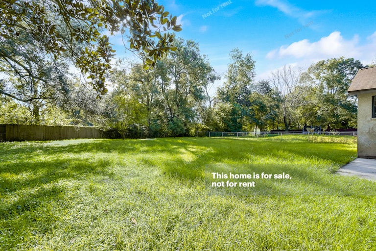 Photo 12 of 29 - 827 Dennison St, Jacksonville, FL 32254