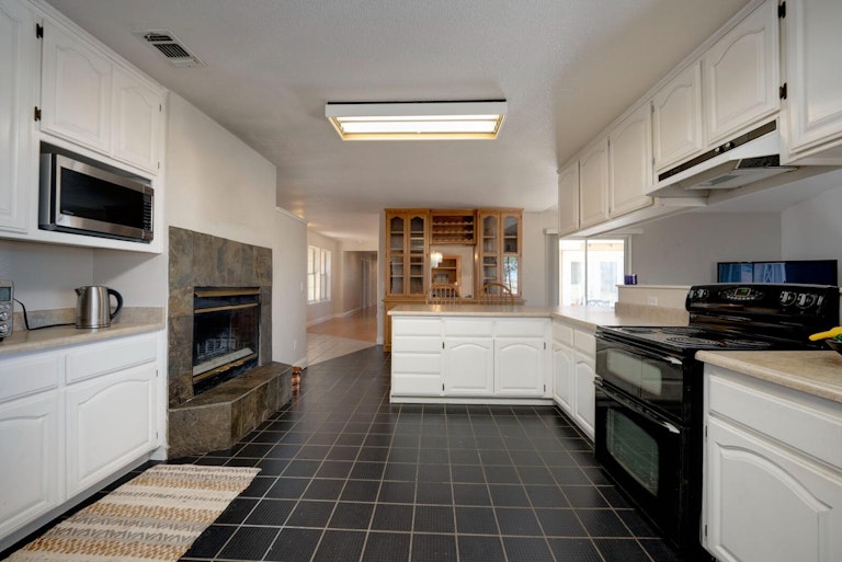 Photo 21 of 48 - 4427 E Catlett Rd, Lincoln, CA 95648