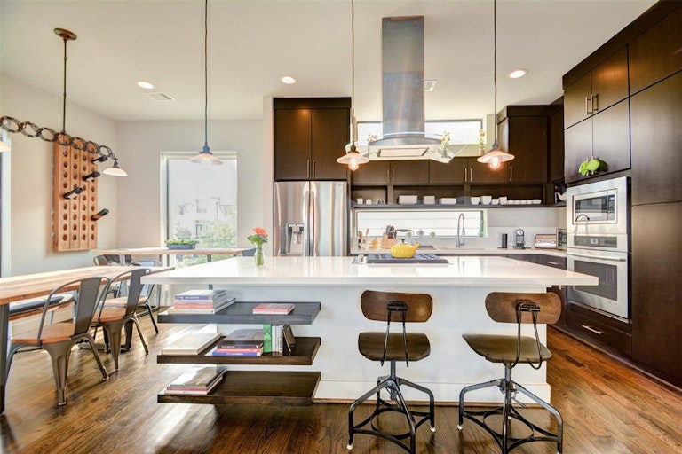 Photo 19 of 49 - 5638 Petty St Unit C, Houston, TX 77007