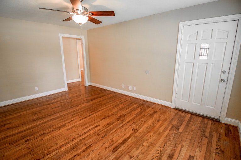 Photo 10 of 36 - 1801 Westway Ave, Garland, TX 75042