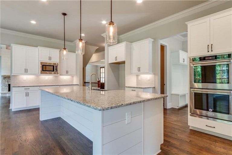 Photo 28 of 41 - 3913 Chapel Heights Dr, Marietta, GA 30062