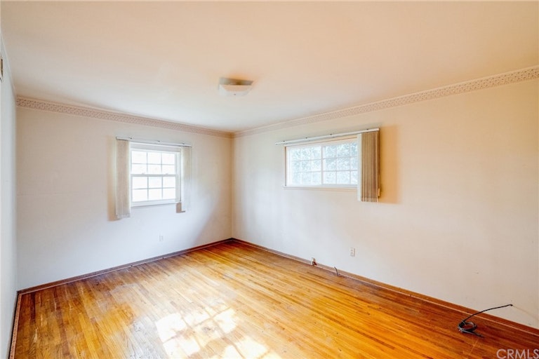 Photo 9 of 13 - 4603 Lowell Ave, La Crescenta, CA 91214