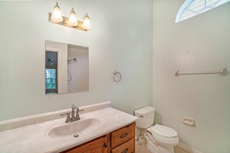 Photo 12 of 17 - 1487 Creekside Cir, Winter Springs, FL 32708
