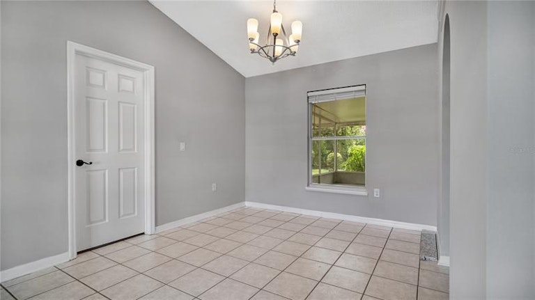 Photo 4 of 25 - 3074 Blaine Cir, Deltona, FL 32738