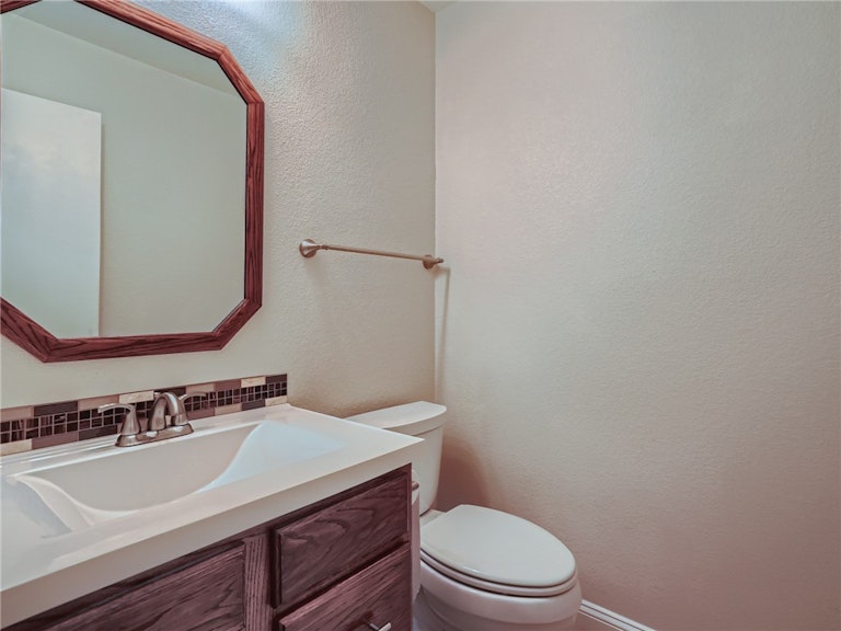 Photo 11 of 28 - 1908 Quivira Rd, Austin, TX 78745