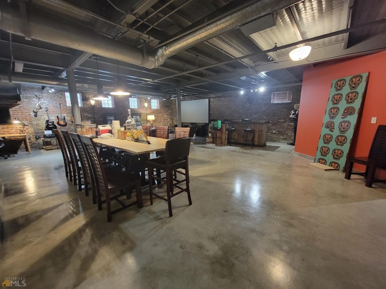 Photo 23 of 27 - 19 Hilliard St SE #16, Atlanta, GA 30312
