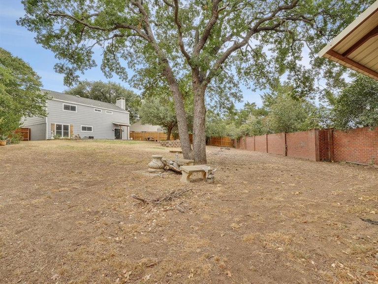 Photo 35 of 38 - 3910 Spring Meadow Ln, Flower Mound, TX 75028