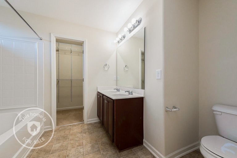 Photo 13 of 18 - 2938 Cherrybark Dr, Durham, NC 27704