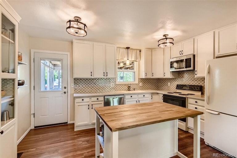 Photo 1 of 28 - 1824 Dexter St, Broomfield, CO 80020
