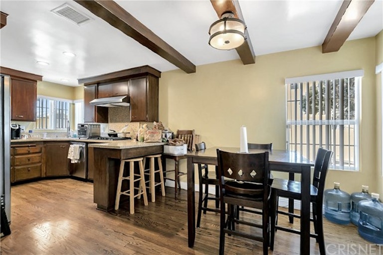 Photo 6 of 26 - 10404 Foothill Blvd, Sylmar, CA 91342