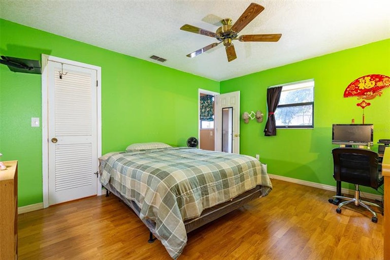 Photo 14 of 23 - 12921 Banyan St, Hudson, FL 34669
