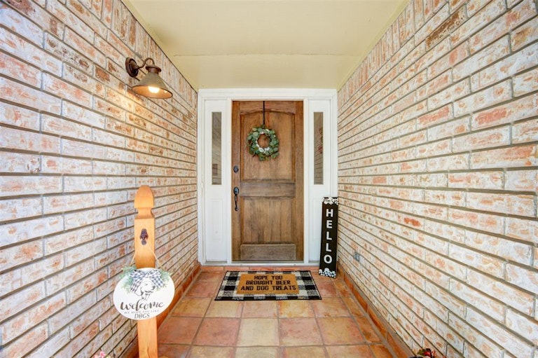Photo 7 of 48 - 4918 Dobbin Springs Ln, Kingwood, TX 77345