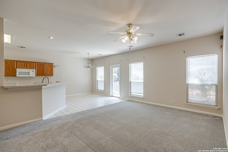 Photo 14 of 32 - 6518 Pecan Acres, San Antonio, TX 78240