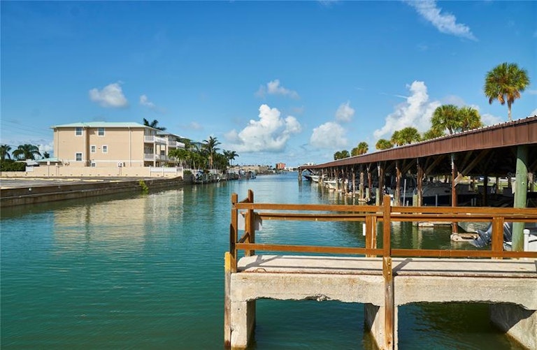 Photo 52 of 76 - 4575 Cove Cir #1204, Saint Petersburg, FL 33708