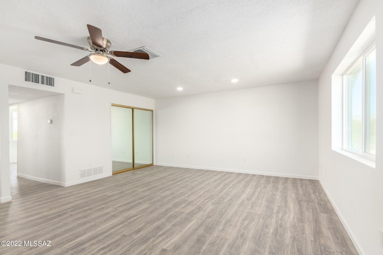 Photo 10 of 23 - 13860 E Fire Dancer Rd, Vail, AZ 85641