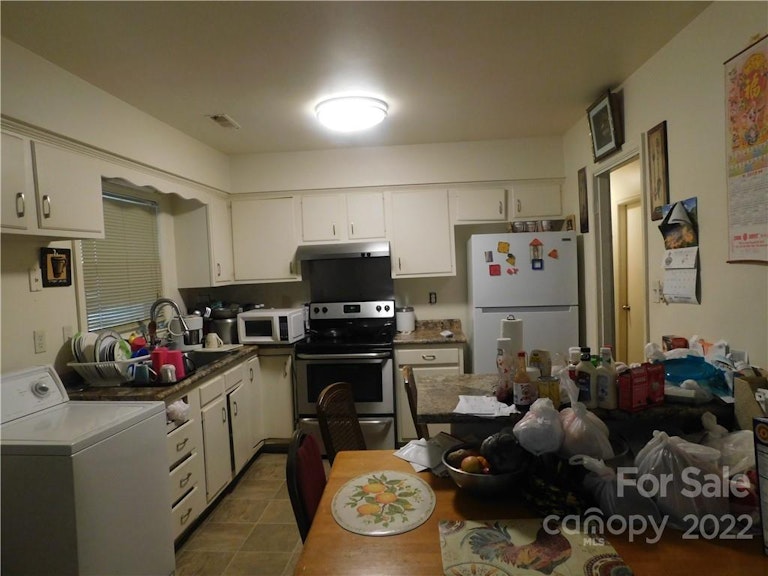 Photo 20 of 20 - 5731 Lawnmeadow Dr, Charlotte, NC 28216