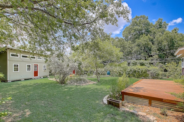 Photo 12 of 39 - 2313 Devonshire Dr, Austin, TX 78723