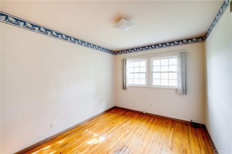 Photo 8 of 13 - 4603 Lowell Ave, La Crescenta, CA 91214