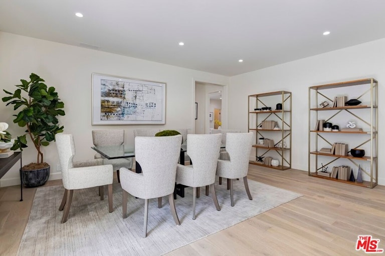 Photo 5 of 24 - 10106 Empyrean Way #201, Los Angeles, CA 90067