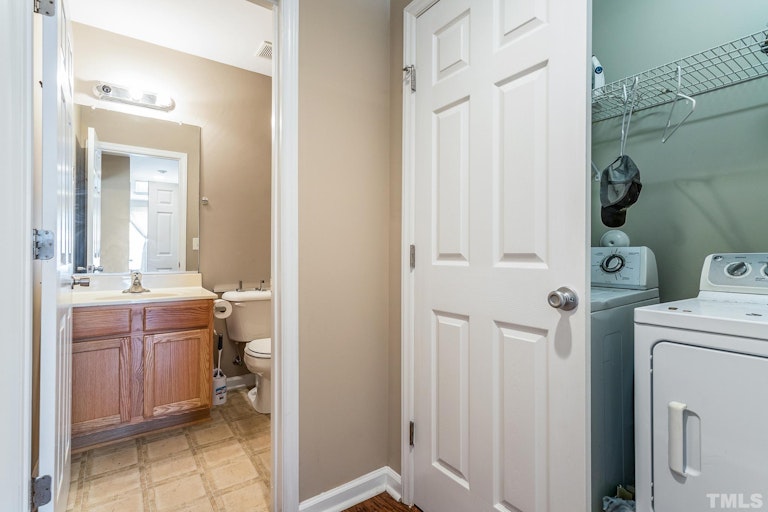 Photo 23 of 23 - 606 Big Twig Ln, Durham, NC 27703