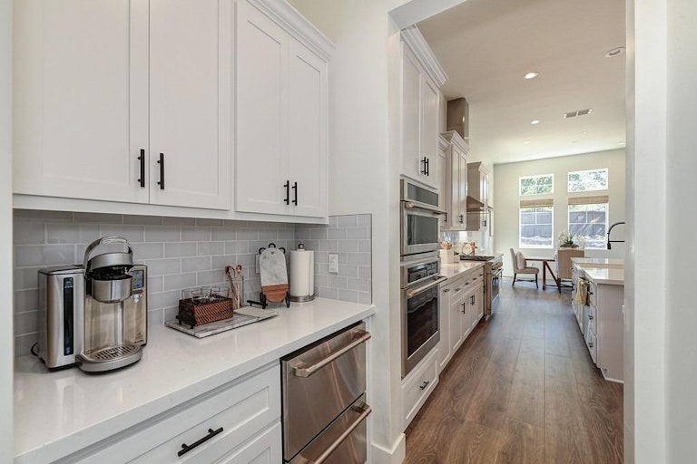 Photo 10 of 44 - 4081 McKay Pl, El Dorado Hills, CA 95762