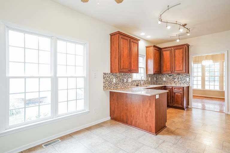 Photo 12 of 25 - 3308 Bellenden Pl, Raleigh, NC 27604