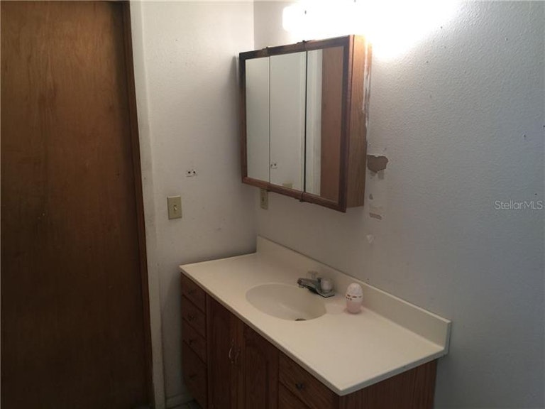 Photo 20 of 24 - 1040 31st St E, Palmetto, FL 34221