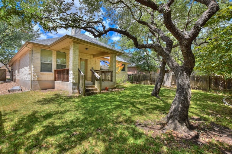 Photo 23 of 27 - 8020 Alophia Dr, Austin, TX 78739