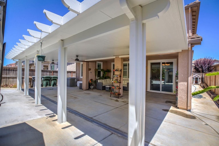 Photo 25 of 35 - 4848 Ammolite Way, Elk Grove, CA 95757