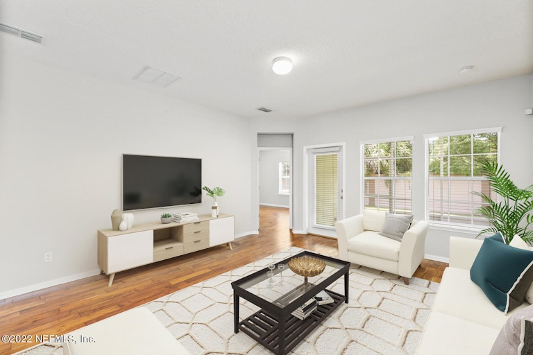 Photo 12 of 37 - 11778 Templeton Rd, Jacksonville, FL 32258