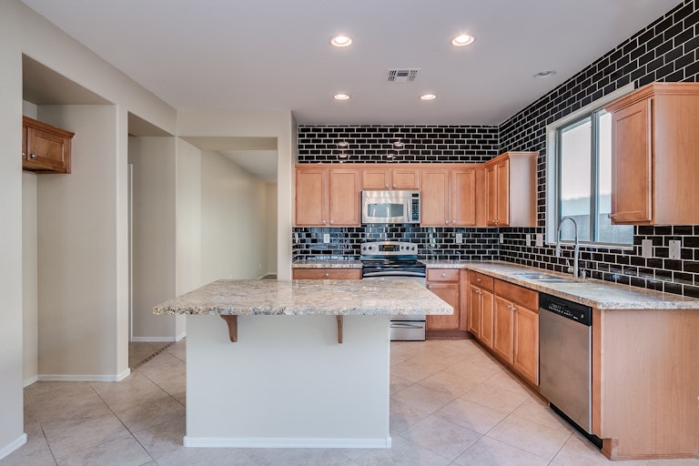 Photo 1 of 23 - 1612 W Kuralt Dr, Anthem, AZ 85086