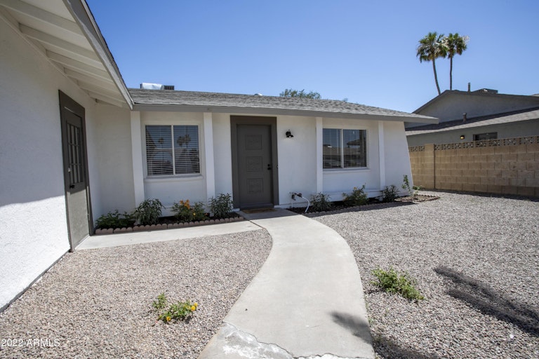 Photo 2 of 23 - 4617 W Montebello Ave, Glendale, AZ 85301