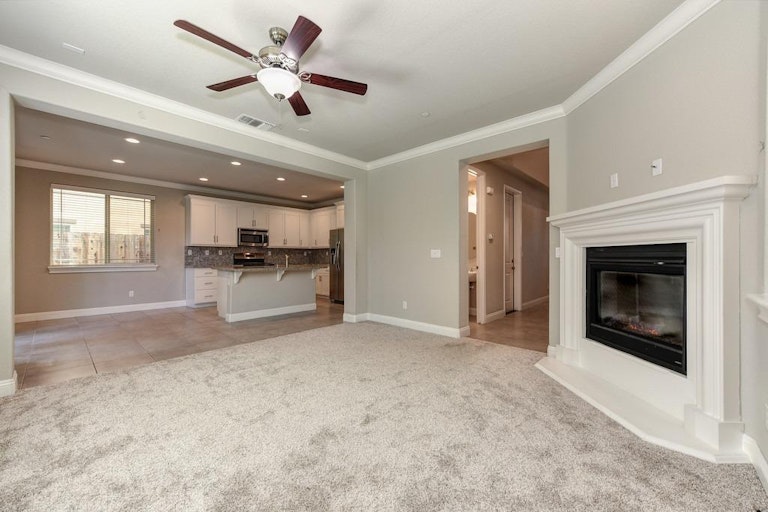 Photo 11 of 34 - 668 Addison Ln, Folsom, CA 95630