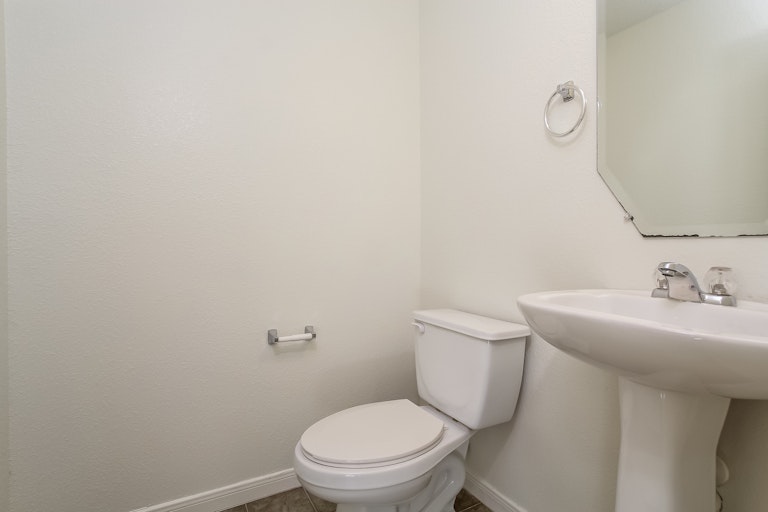 Photo 21 of 28 - 16611 Burnell Oaks Ln, Houston, TX 77090