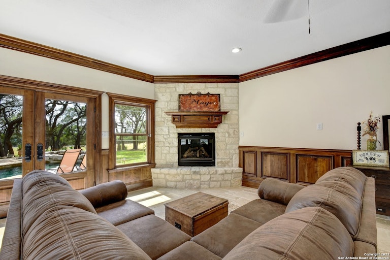 Photo 15 of 51 - 1359 E Ammann Rd, Bulverde, TX 78163